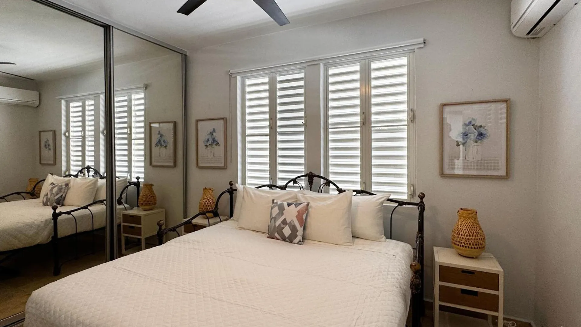 Condado 4 Bed 3 Bath Sleeps 8 Jacuzzi & Free Parking Villa San Juan Puerto Rico