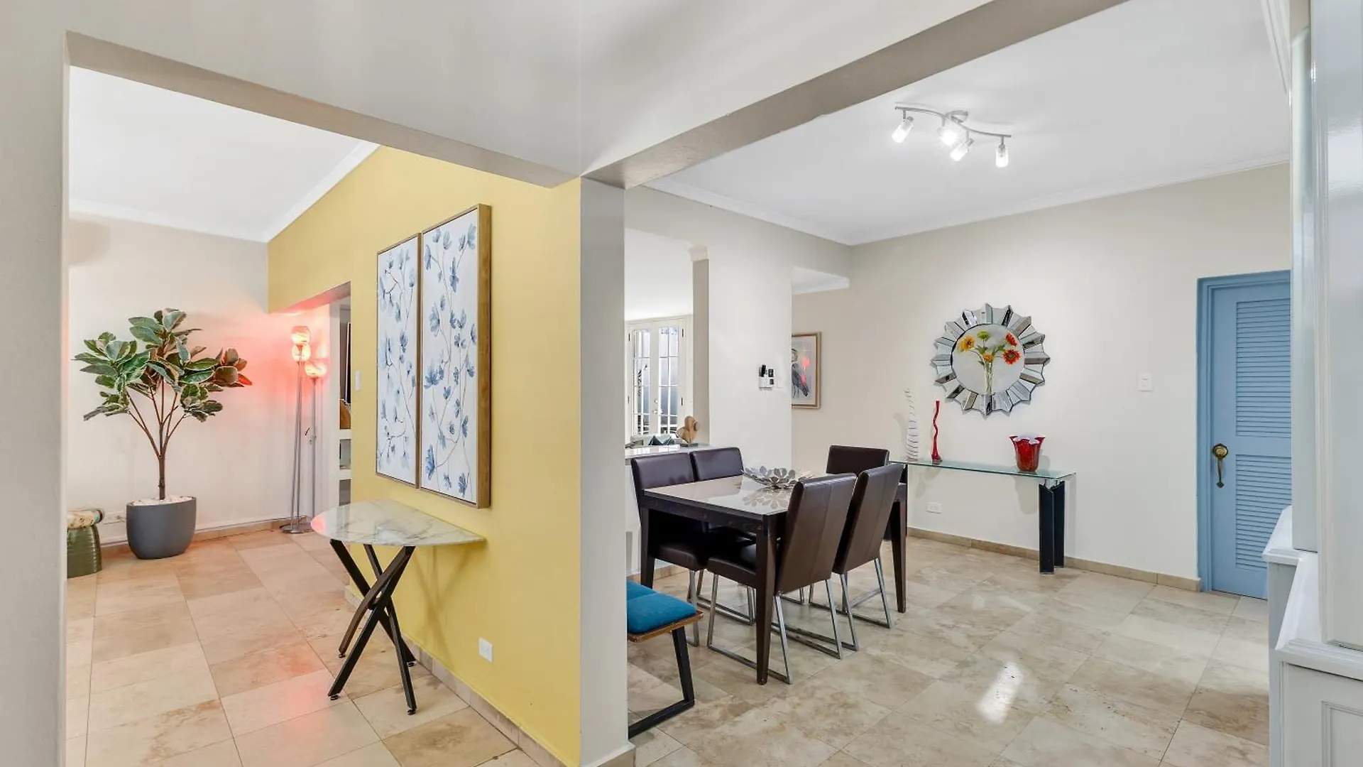 Condado 4 Bed 3 Bath Sleeps 8 Jacuzzi & Free Parking Villa San Juan