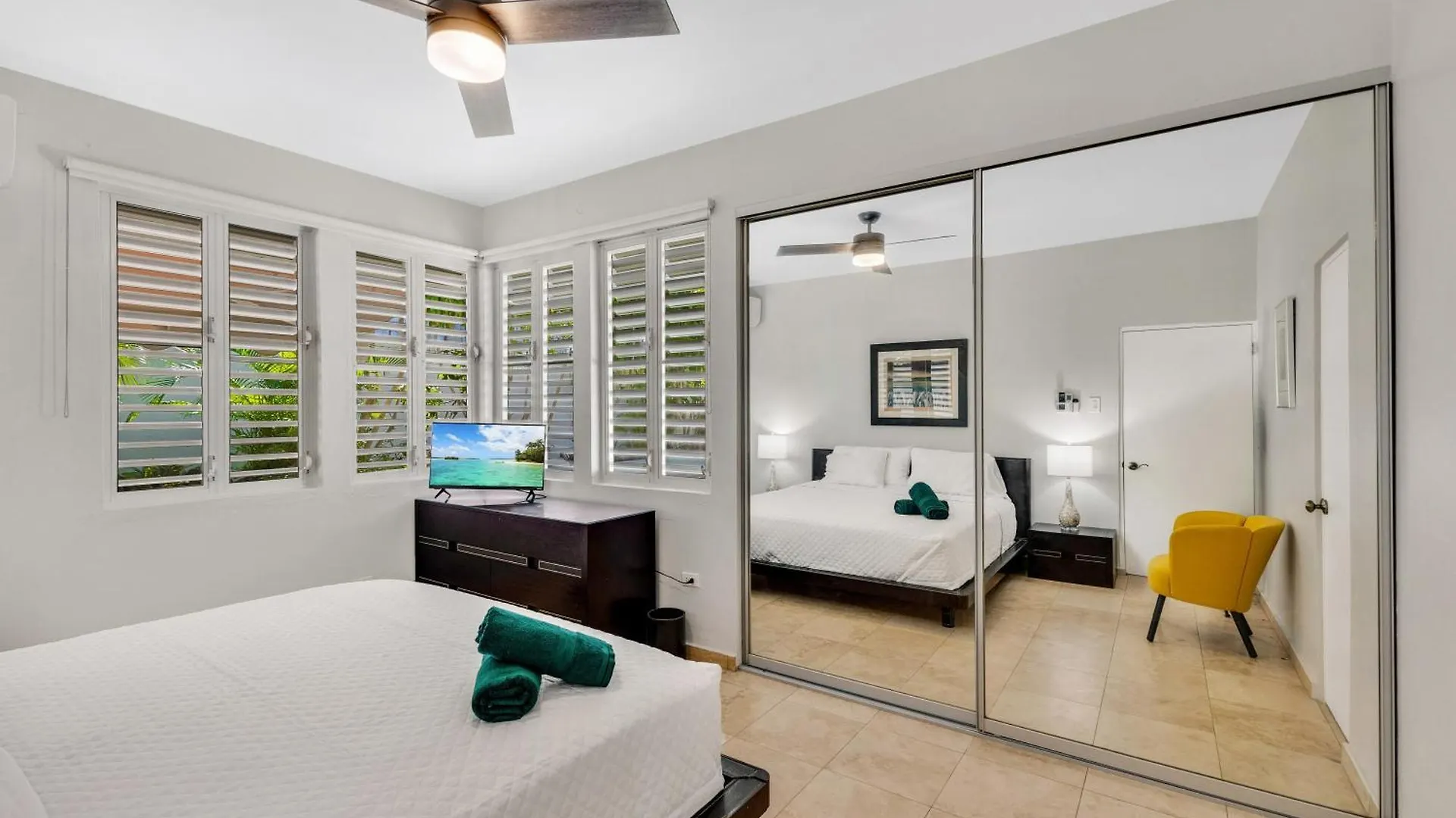 Condado 4 Bed 3 Bath Sleeps 8 Jacuzzi & Free Parking Villa San Juan 0*,  Puerto Rico